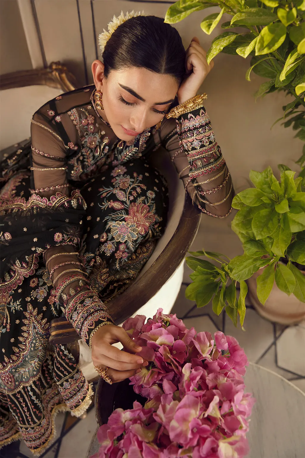 Afrozeh La Fuchsia Wedding Edit 2022 – KEZIA