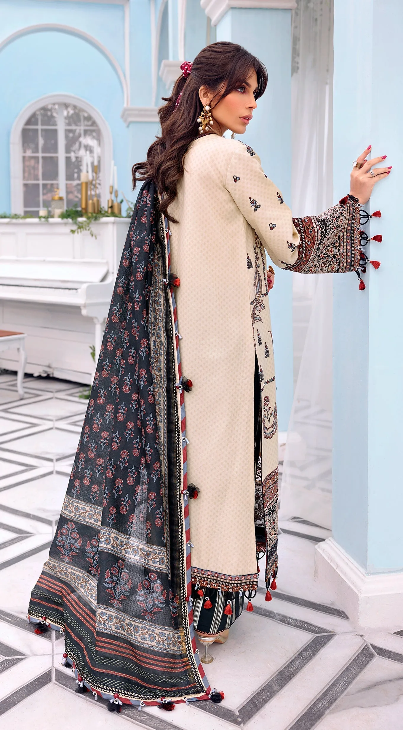 Anaya by Kiran Chaudhry · Luxury Festive Afsana Lawn Collection – FARAH