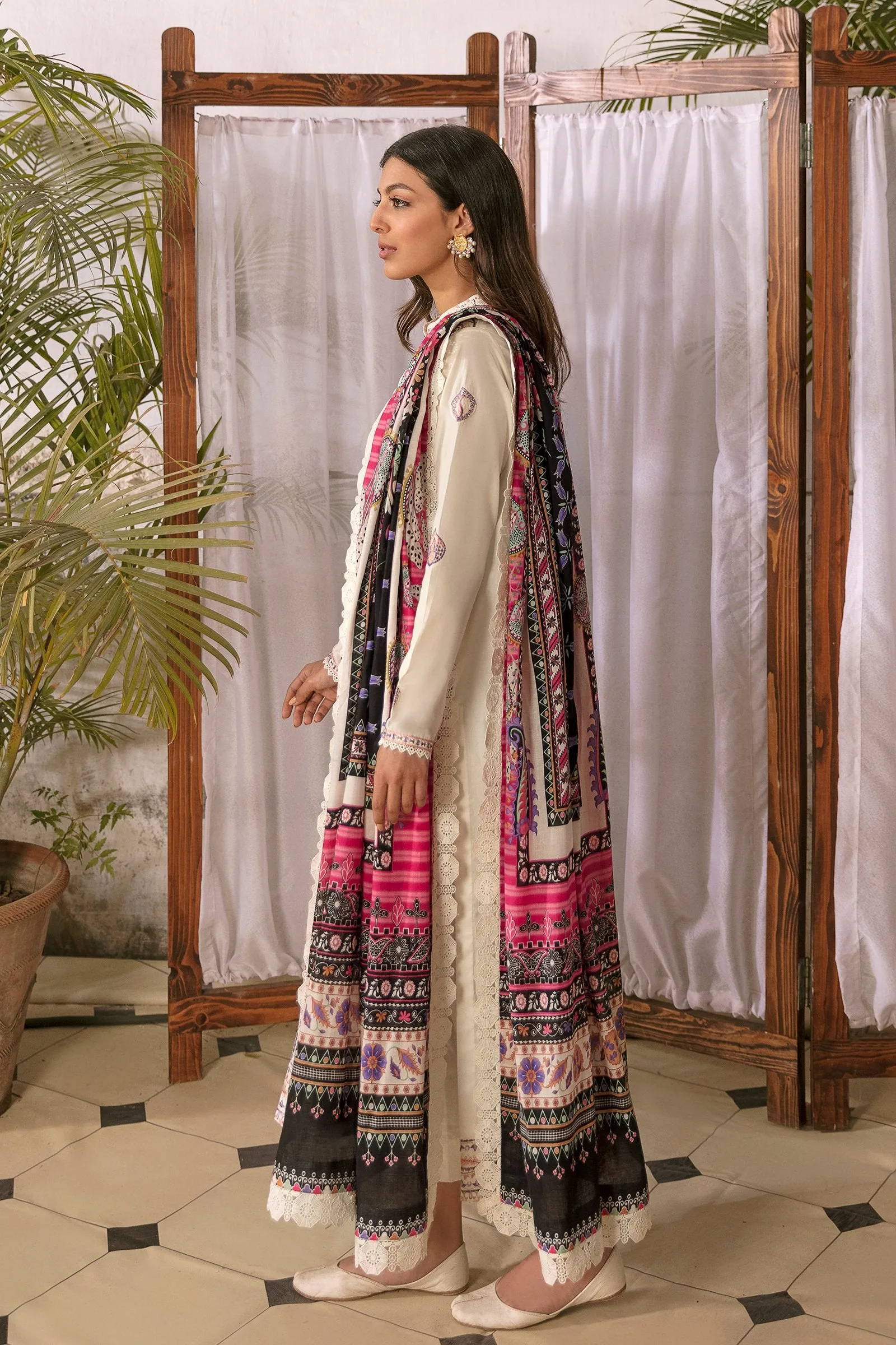 Zaha by Khadijah Shah Lawn Collection – NEZM  (ZL21-01 A)